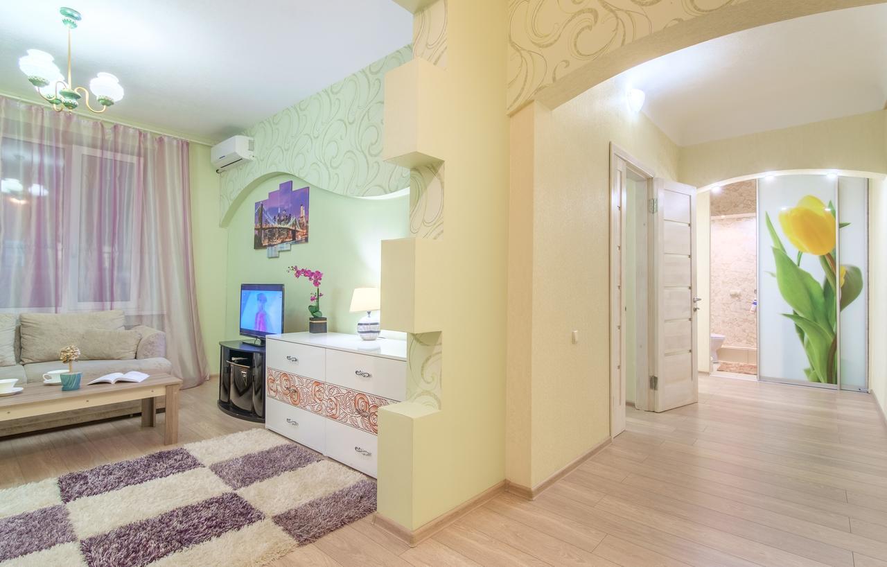 Panorama Apartamento Jarkov Exterior foto